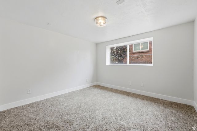 325 W PRINCETON DR, Midvale, UT 84047