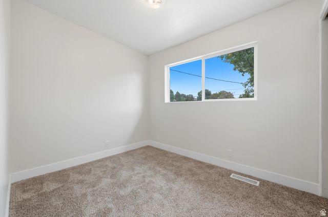 325 W PRINCETON DR, Midvale, UT 84047