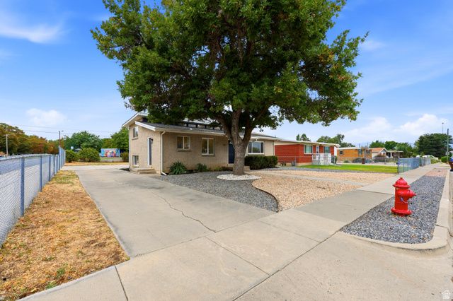 325 W PRINCETON DR, Midvale, UT 84047