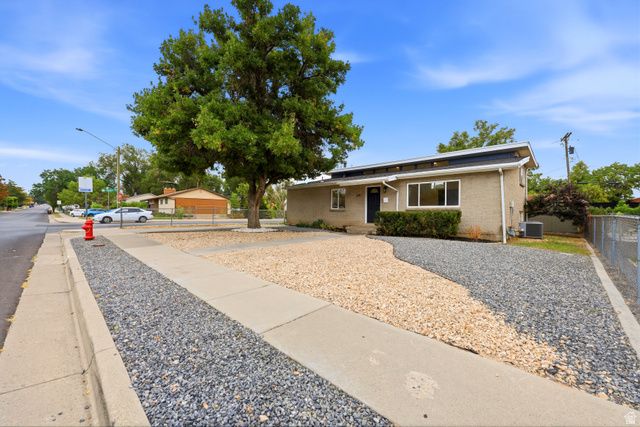 325 W PRINCETON DR, Midvale, UT 84047