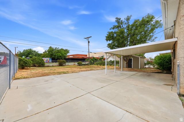 325 W PRINCETON DR, Midvale, UT 84047