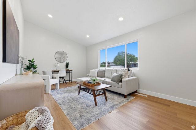 325 W PRINCETON DR, Midvale, UT 84047