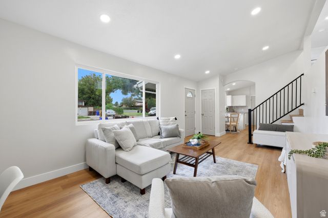 325 W PRINCETON DR, Midvale, UT 84047
