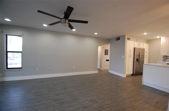 1258 PINE RIDGE CIRCLE W E2, Tarpon Springs, FL 34688