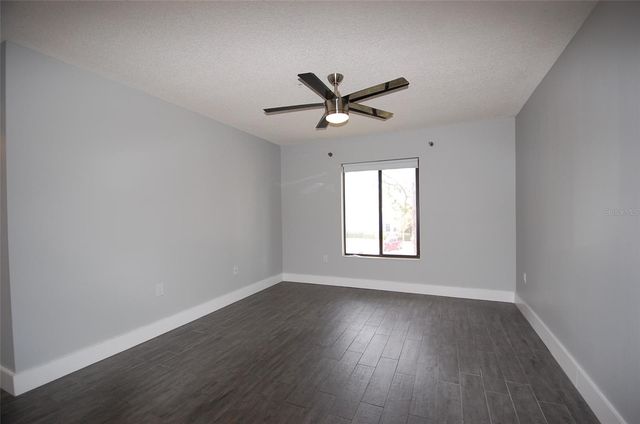 1258 PINE RIDGE CIRCLE W E2, Tarpon Springs, FL 34688