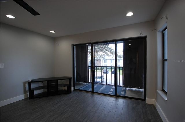 1258 PINE RIDGE CIRCLE W E2, Tarpon Springs, FL 34688