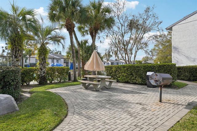 1258 PINE RIDGE CIRCLE W E2, Tarpon Springs, FL 34688