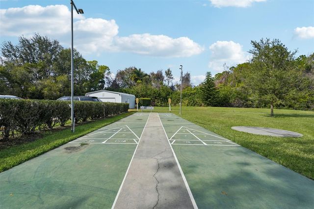 1258 PINE RIDGE CIRCLE W E2, Tarpon Springs, FL 34688