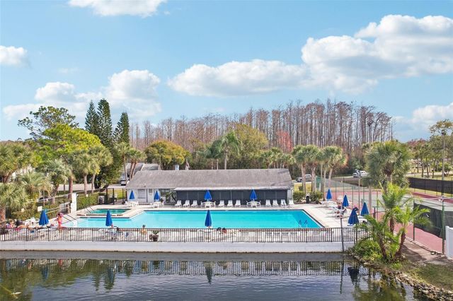 1258 PINE RIDGE CIRCLE W E2, Tarpon Springs, FL 34688