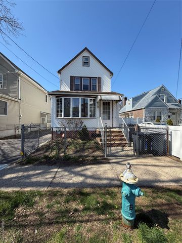 53 Dewitt Street, Valley Stream, NY 11580
