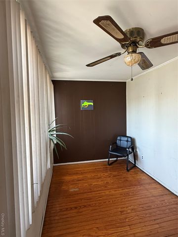 53 Dewitt Street, Valley Stream, NY 11580