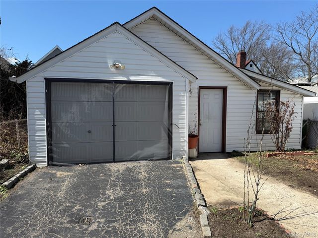 53 Dewitt Street, Valley Stream, NY 11580