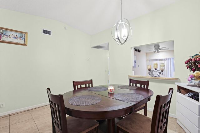 4235 Lucerne Villas Lane, Lake Worth, FL 33467