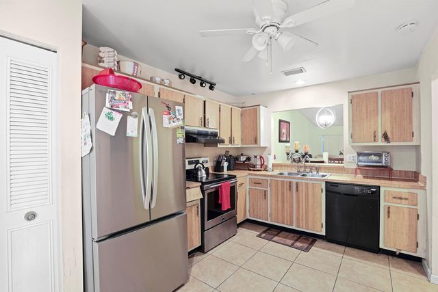 4235 Lucerne Villas Lane, Lake Worth, FL 33467