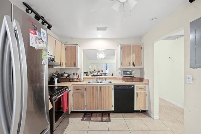 4235 Lucerne Villas Lane, Lake Worth, FL 33467