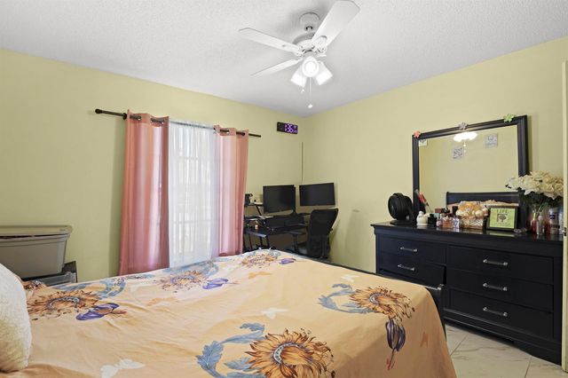 4235 Lucerne Villas Lane, Lake Worth, FL 33467
