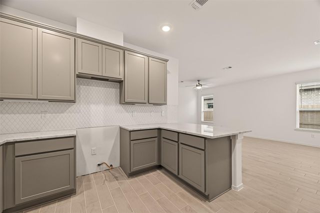 2915 Copper Falls Drive, Iowa Colony, TX 77583