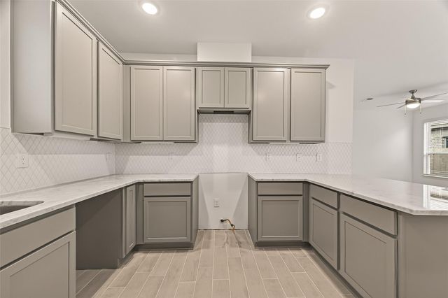 2915 Copper Falls Drive, Iowa Colony, TX 77583