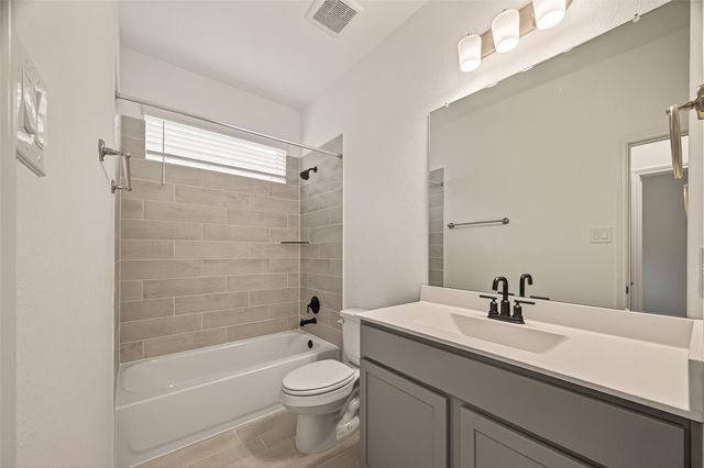 2915 Copper Falls Drive, Iowa Colony, TX 77583