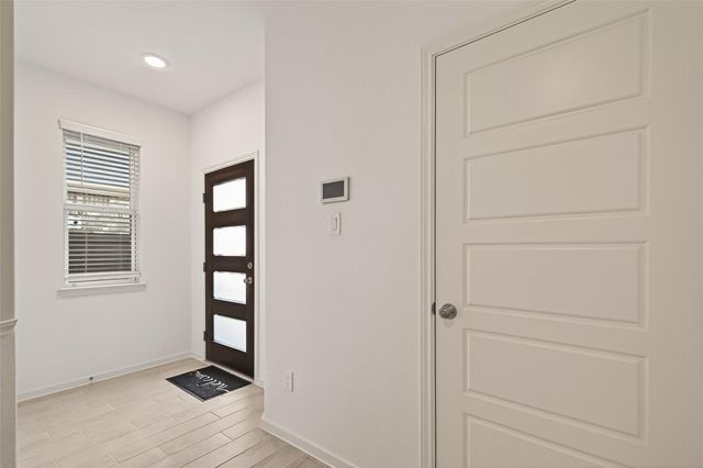 2915 Copper Falls Drive, Iowa Colony, TX 77583