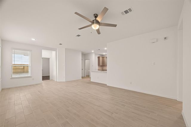 2915 Copper Falls Drive, Iowa Colony, TX 77583