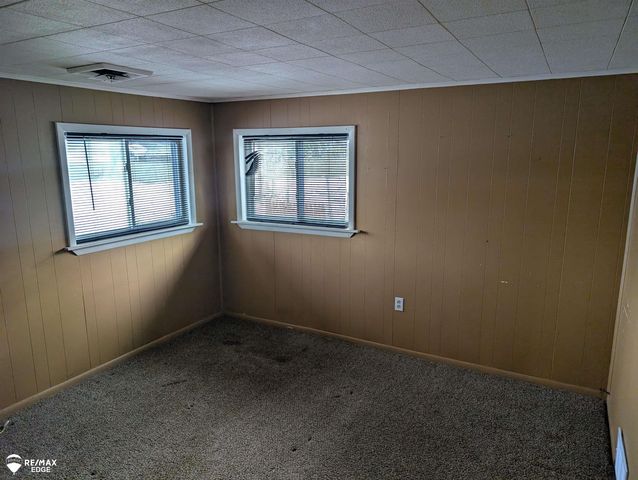 710 Lakeshore Drive, Columbiaville, MI 48421