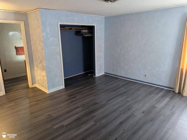 710 Lakeshore Drive, Columbiaville, MI 48421