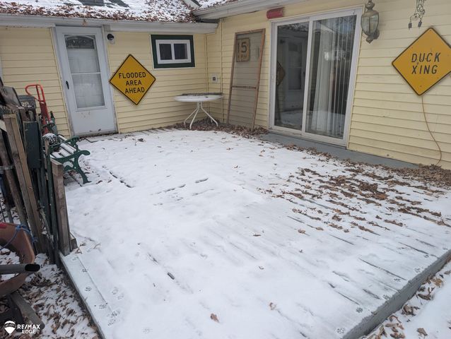 710 Lakeshore Drive, Columbiaville, MI 48421