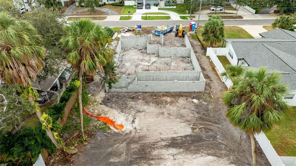 4713 W ESTRELLA STREET, Tampa, FL 33629