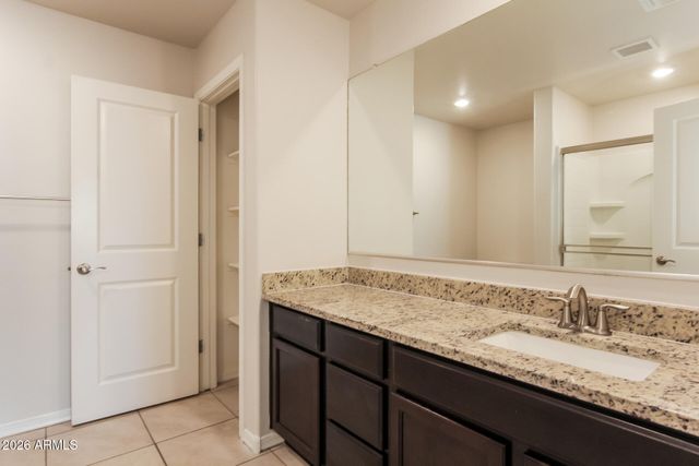8235 W ODEUM Lane, Phoenix, AZ 85043