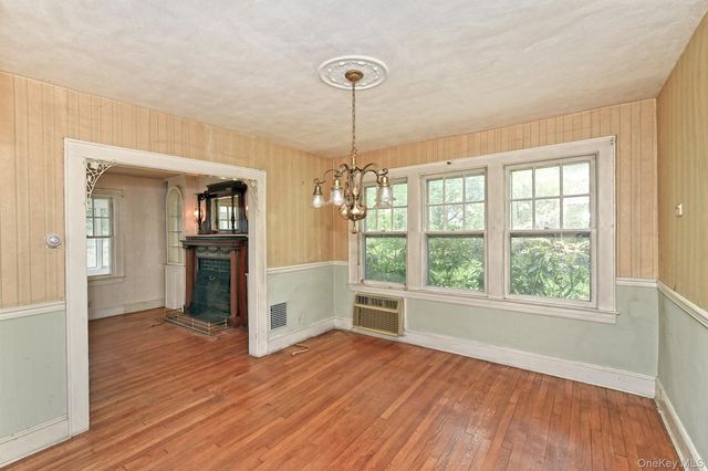 22 Prospect Road, Centerport, NY 11721