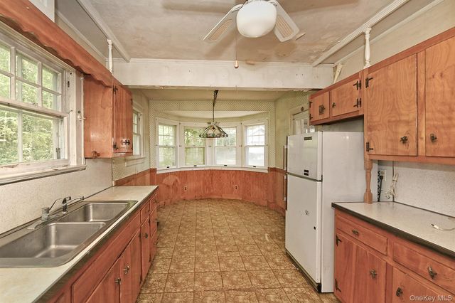 22 Prospect Road, Centerport, NY 11721