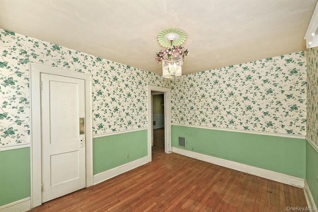 22 Prospect Road, Centerport, NY 11721