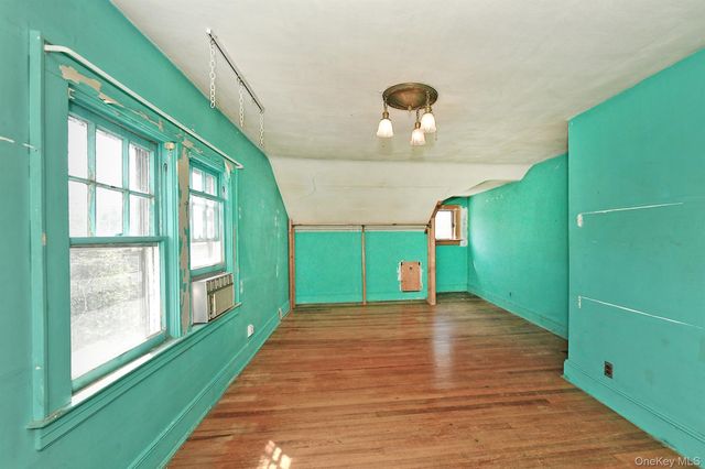 22 Prospect Road, Centerport, NY 11721