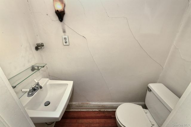 22 Prospect Road, Centerport, NY 11721