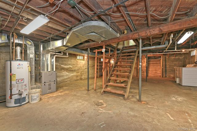 22 Prospect Road, Centerport, NY 11721