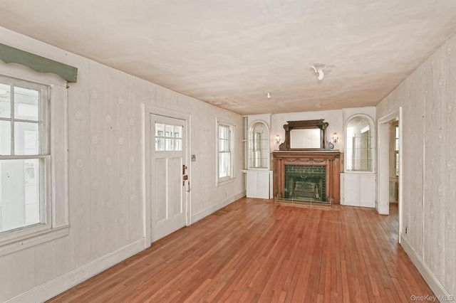 22 Prospect Road, Centerport, NY 11721