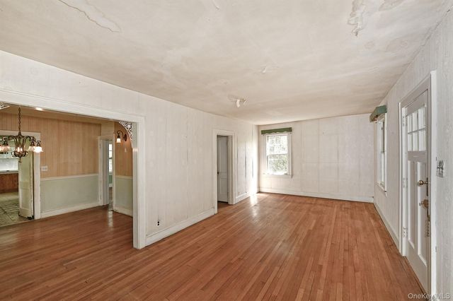 22 Prospect Road, Centerport, NY 11721