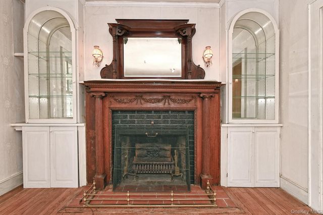 22 Prospect Road, Centerport, NY 11721