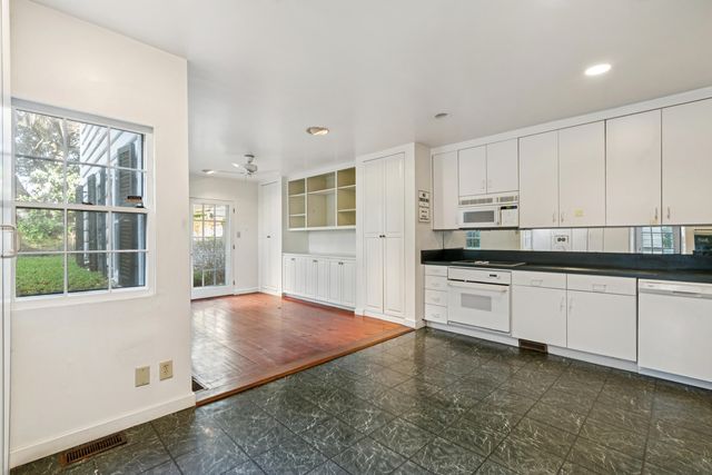 33 Church Street, Charleston, SC 29401