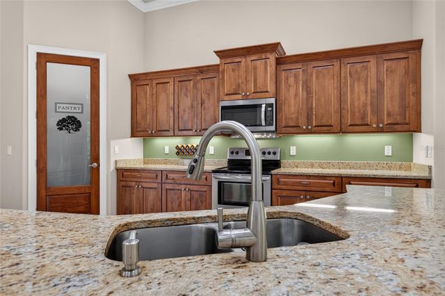 6 SCARLET OAK CIRCLE, Palm Coast, FL 32137