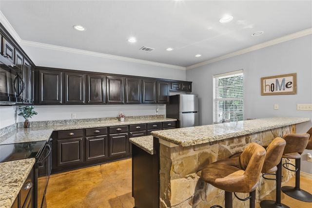 339 Newcomb Lane, College Station, TX 77845