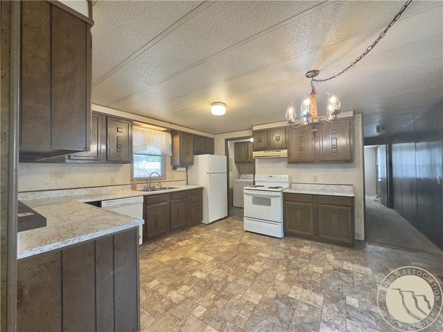 225 Windsor CIRCLE N, Billings, MT 59105