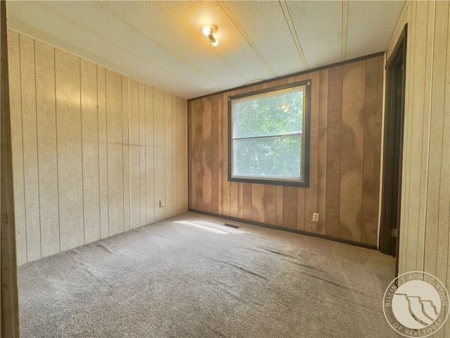 225 Windsor CIRCLE N, Billings, MT 59105