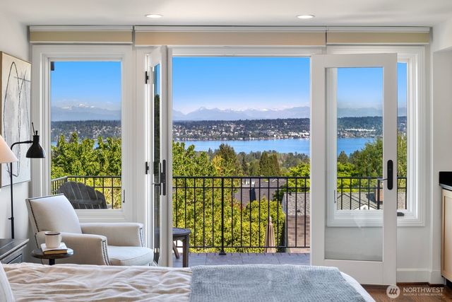 7044 50th Avenue NE, Seattle, WA 98115