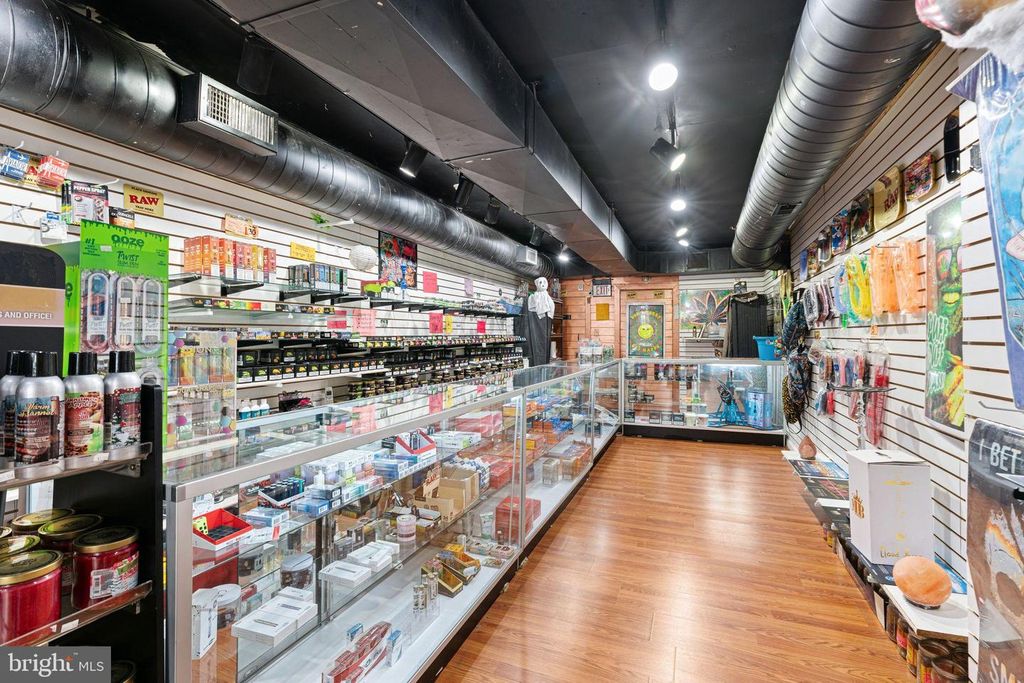 4335 MAIN ST, Philadelphia, PA 19127