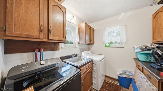 524 Ridgewood Boulevard, Belpre, OH 45714