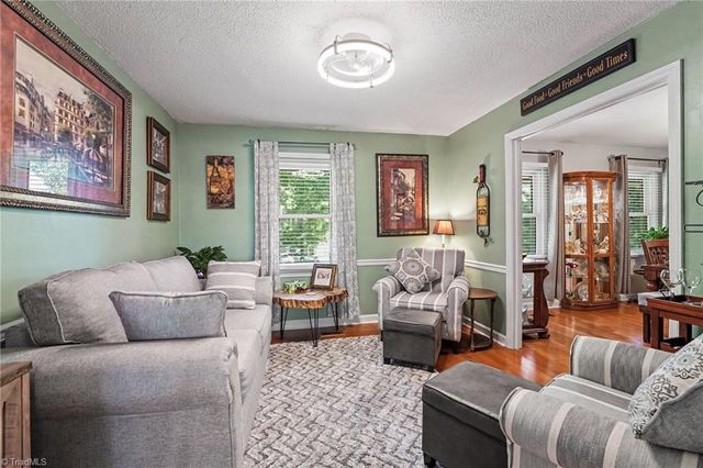 414 Longmeadow Drive, Clemmons, NC 27012