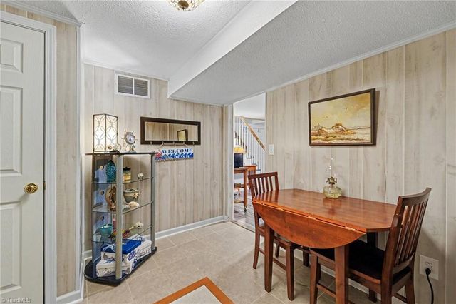 414 Longmeadow Drive, Clemmons, NC 27012