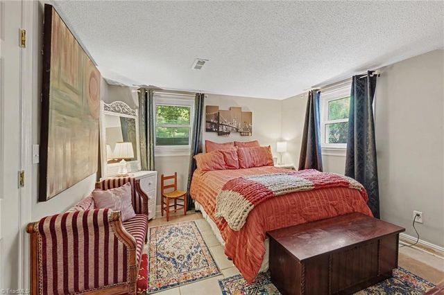 414 Longmeadow Drive, Clemmons, NC 27012